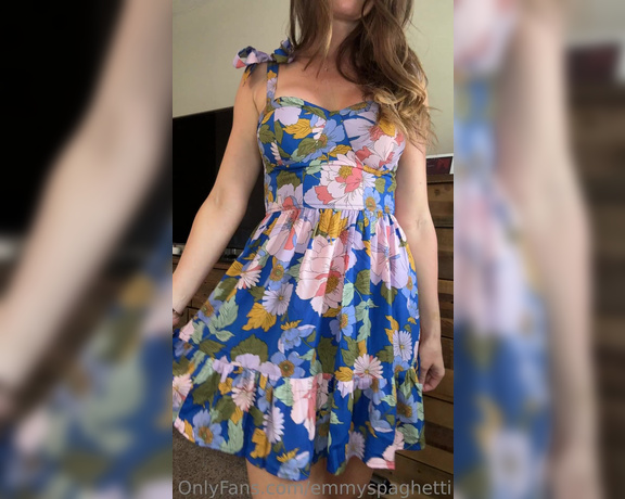 Emmy aka Emmyspaghetti onlyfans - The correct underwear for a sundress