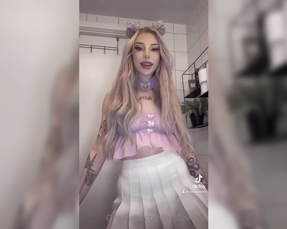 Sine aka Pastelhaze - What do you think about my new tiktok video