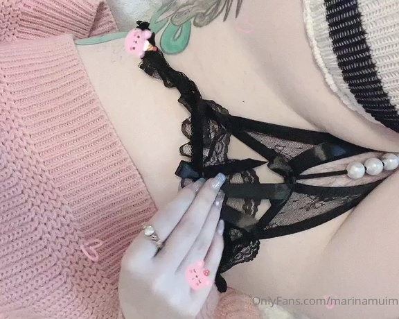 Marina Mui OnlyFans aka Marinamui - Hello guys, here you have a super hot video and photo Im very in love with this type of lingerie 2