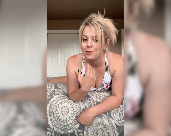 Bri Blossom aka Briblossomvip - Goooood morning! Instead of a bedtime story, here is your morning story to get the incoming weekend