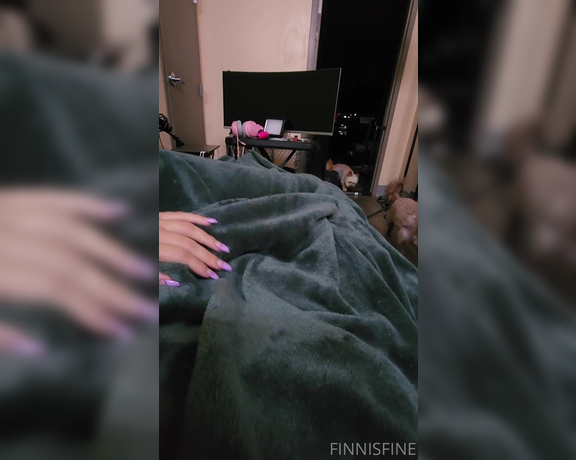 Finnisfine onlyfans leaked - Fun fact Cub aka @jacobcpenny loves when I jerk him off with a fuzzy blanket over his hard cock 1