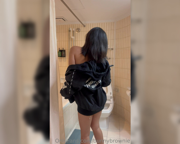 Bunnybrownie OnlyFans - Sexy Strip dance for you