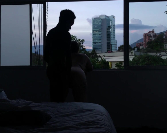 Embermae - Silhouette Sex feat elKonguito, BBC, Amateur Couple, Real Couple, Boy Girl, Artistic, ManyVids