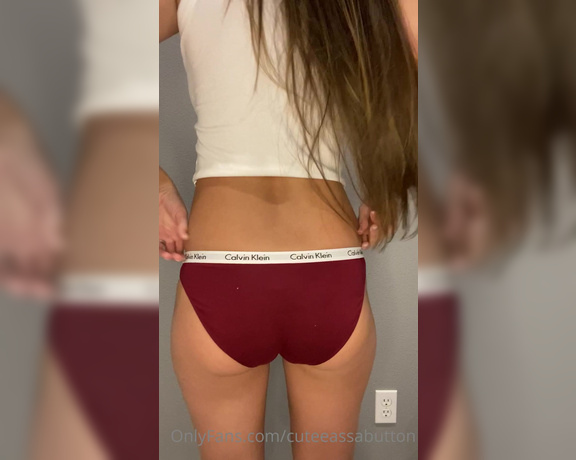 Cuteeassabutton Onlyfans - Would you eat the booty like groceries lol