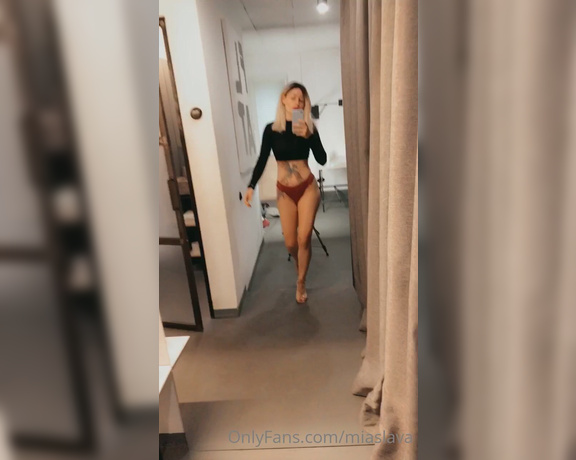 Ema Novak aka Emanovak OnlyFans - Yay