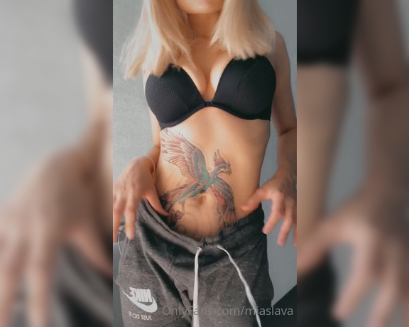 Ema Novak aka Emanovak OnlyFans - Hey yo men! Ready for the one more little tease