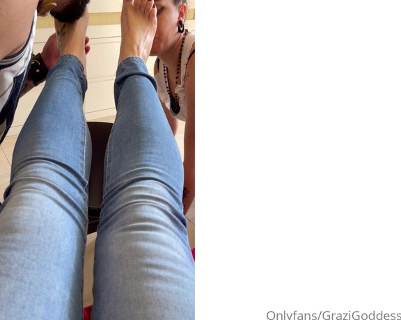 Goddess Grazi Feet aka Grazigoddess - I made a compilation of videos that I recorded with my cell phone, during the days my slaves sucked