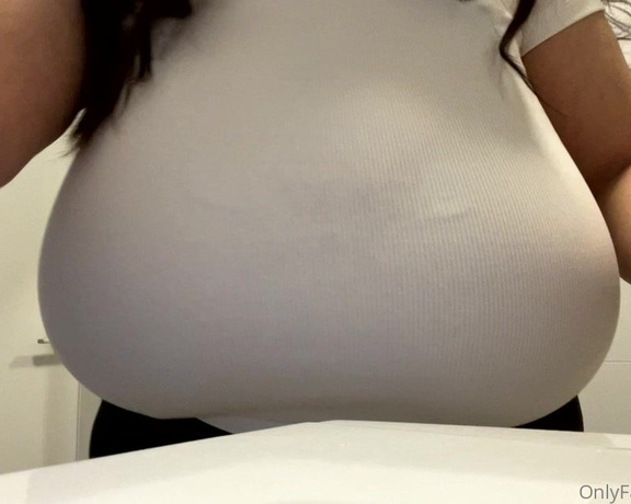 Gcupbaby Onlyfans - Happy monday hope you like this lil white top as much as i do hehe