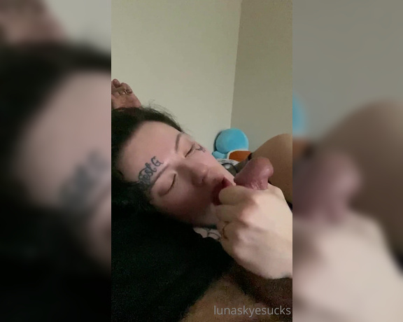 Luna Skye aka Lunaskye Onlyfans - Can you tell I love his dick in my mouth I need it first thing in the morning