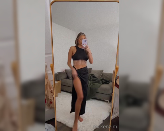 Mckenzi aka Getnzked OnlyFans - A little try on haul of some vacation outfits