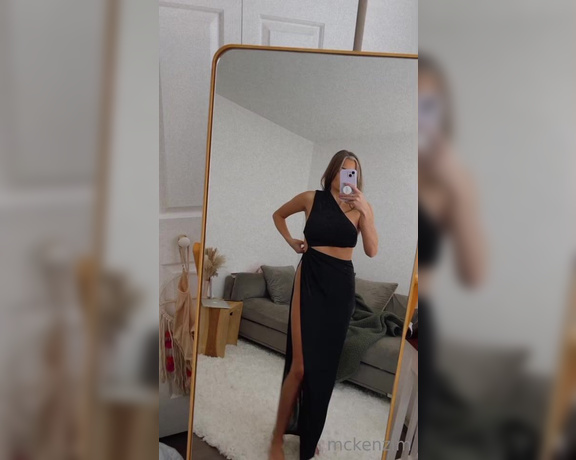 Mckenzi aka Getnzked OnlyFans - A little try on haul of some vacation outfits