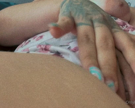Nahir aka Nahirxo OnlyFans - Does this make you wanna lick me and make me cum I’m so horny I’m just teasing her I need you