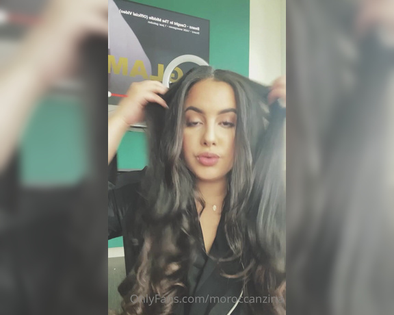 Zina Hadid aka Zinahadid OnlyFans - Little life update! (excuse the bad English )