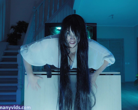 (ManyVids) Octokuro - Sadako stuck in TV, Amateur, All Sex, Big Ass, Big Tits, Blowjob, Brunette, Bubble Butt, Gonzo, Hardcore