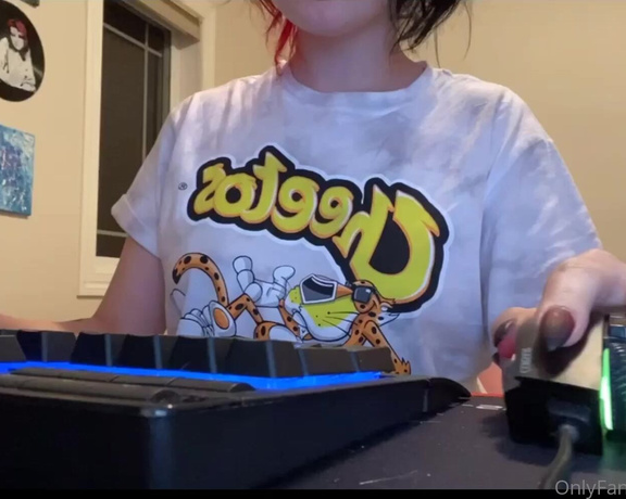 Alley Kat aka Alleykat421 Nude - My life summed up into one video gaming, hentai, and a Cheetos shirt have a great night loves