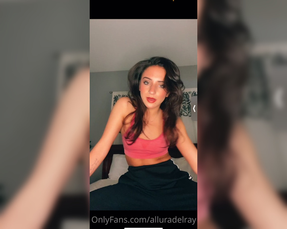 Alluradelray OnlyFans - Topless tiktok video