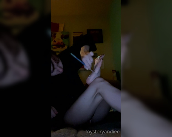 Toystoryandiee OnlyFans - Th feet lotion series 3