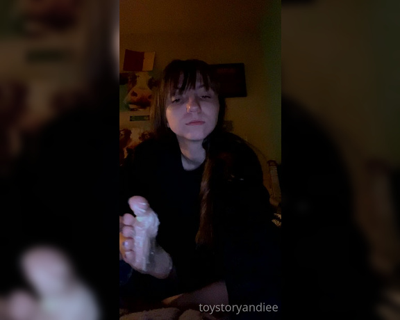 Toystoryandiee OnlyFans - Th feet lotion series 1