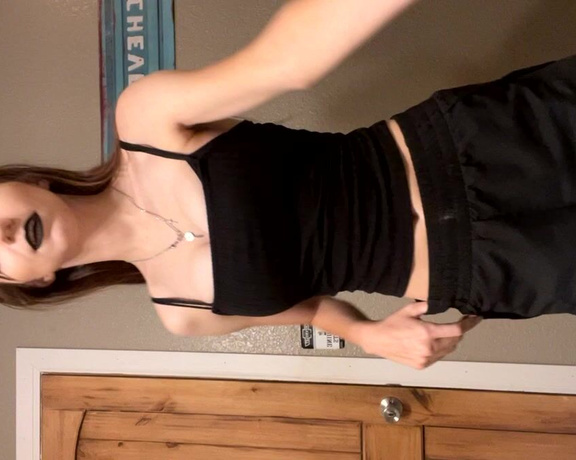 Toystoryandiee OnlyFans - Goth and makes an appearance 3