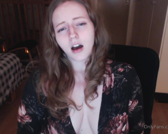 Curvy Emily aka Kissmyhips OnlyFans - I dont think I uploaded this ASMR video here, so I will do that now Heres one for the wet pussy l