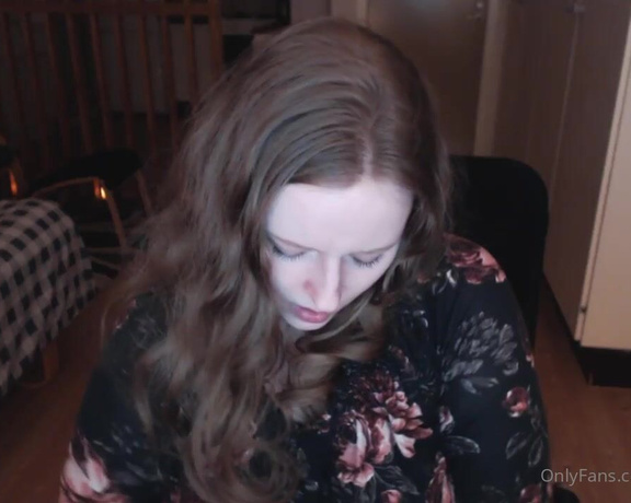 Curvy Emily aka Kissmyhips OnlyFans - I dont think I uploaded this ASMR video here, so I will do that now Heres one for the wet pussy l