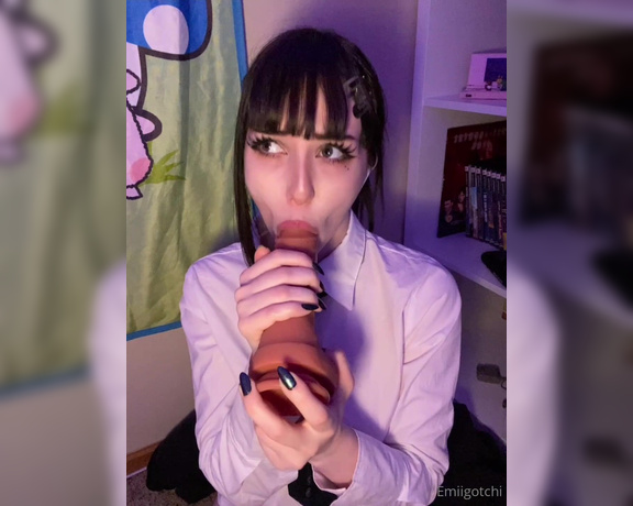 Emi aka Emiigotchi OnlyFans - Kobeni blowjob clip!