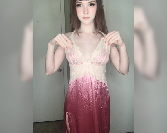 Emi aka Emiigotchi OnlyFans - I’m feeling like a princess today Tip $5 on this for a sexy just for you selfie!