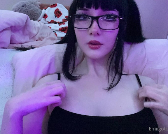 Emi aka Emiigotchi OnlyFans - I just want to suck some cock c