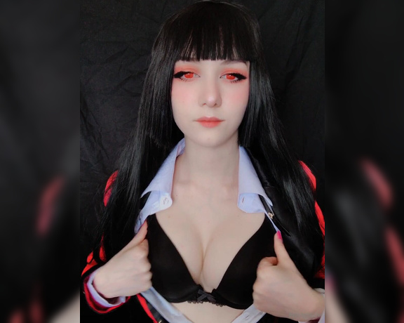 Emi aka Emiigotchi OnlyFans - I felt so cute with these contacts in I wish my eyes could look like this all the time