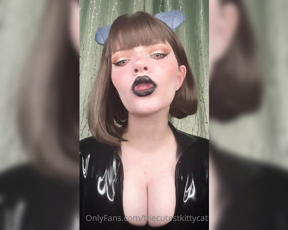 Misty silver aka Thecutestkittycat OnlyFans - Succumb to my mouth cum slave~ you’re mine Forever~! Ahegao, spit and lots of tongue, succubus femd