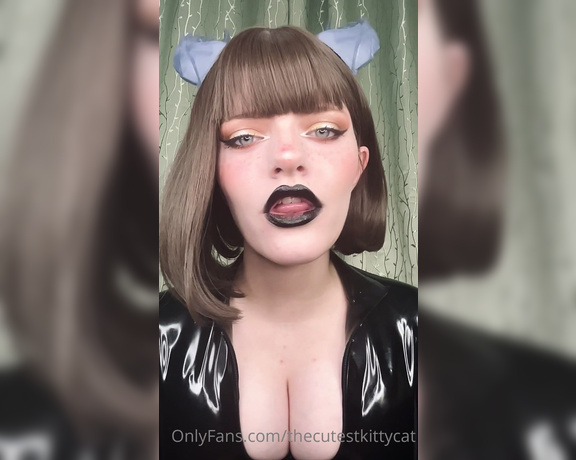 Misty silver aka Thecutestkittycat OnlyFans - Succumb to my mouth cum slave~ you’re mine Forever~! Ahegao, spit and lots of tongue, succubus femd