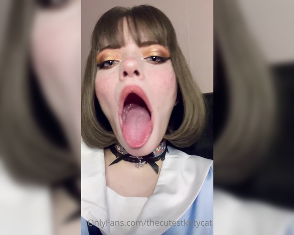 Misty silver aka Thecutestkittycat OnlyFans - Showing of my mouth to daddy~ cum inside my throat!