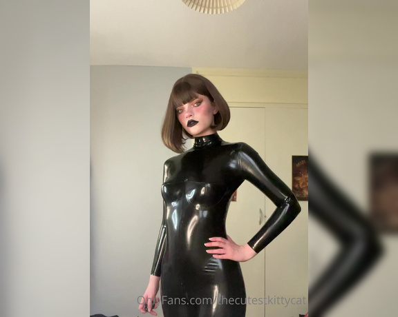 Misty silver aka Thecutestkittycat OnlyFans - Posing in my latex catsuit 4