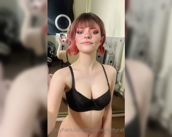 Misty silver aka Thecutestkittycat OnlyFans - Getting ready to record
