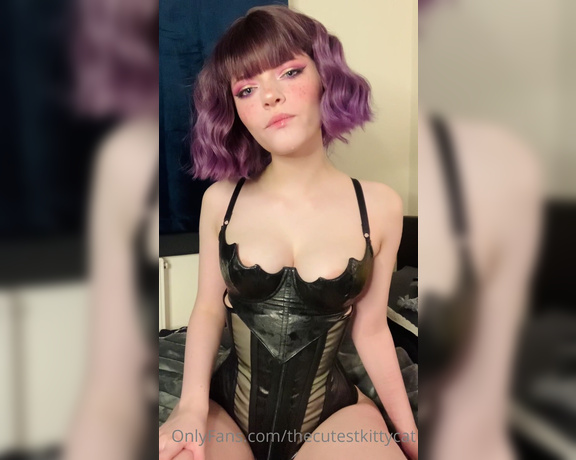 Misty silver aka Thecutestkittycat OnlyFans - Taste my tongue, then my pussy I’ll squeeze you in my thighs~ 1