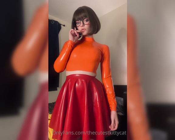 Misty silver aka Thecutestkittycat OnlyFans - My new latex velma cosplay~ I was going to use these videos fo take photos, but I figured you guys 5