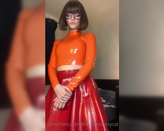 Misty silver aka Thecutestkittycat OnlyFans - My new latex velma cosplay~ I was going to use these videos fo take photos, but I figured you guys 3