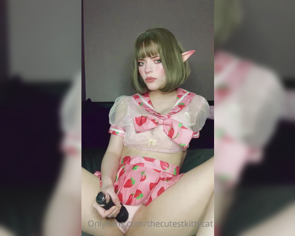 Misty silver aka Thecutestkittycat OnlyFans - The cutest strawberry elf touching herself for daddy I’ll be your good girl daddy, please bre