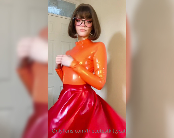 Misty silver aka Thecutestkittycat OnlyFans - Not wearing any panties again under my latex velma~ can you catch a glimpse under my skirt