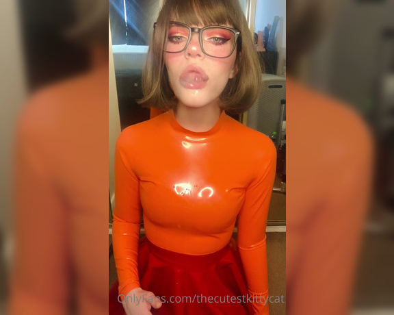 Misty silver aka Thecutestkittycat OnlyFans - Sucking on my mystic, with lots of drool, ahegao, spitplay and bubbles 2