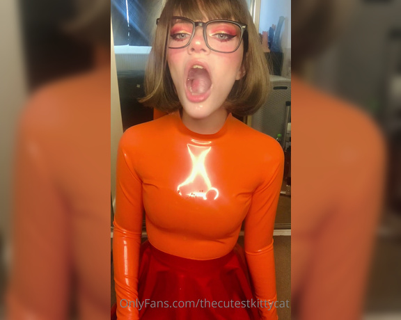 Misty silver aka Thecutestkittycat OnlyFans - Sucking on my mystic, with lots of drool, ahegao, spitplay and bubbles 2