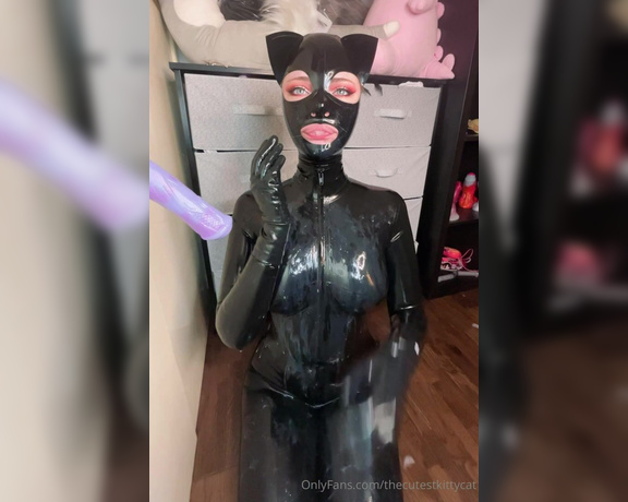 Misty silver aka Thecutestkittycat OnlyFans - Starching my huge mouth and fishooking