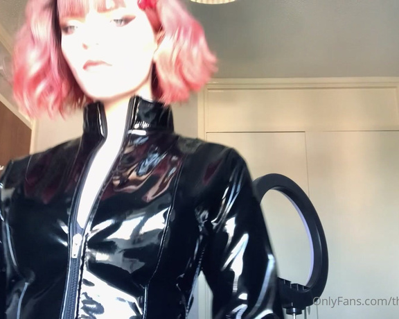 Misty silver aka Thecutestkittycat OnlyFans - I look like I’m straight out of blade runner in this shiny, squeaky, pvc dress~ 3