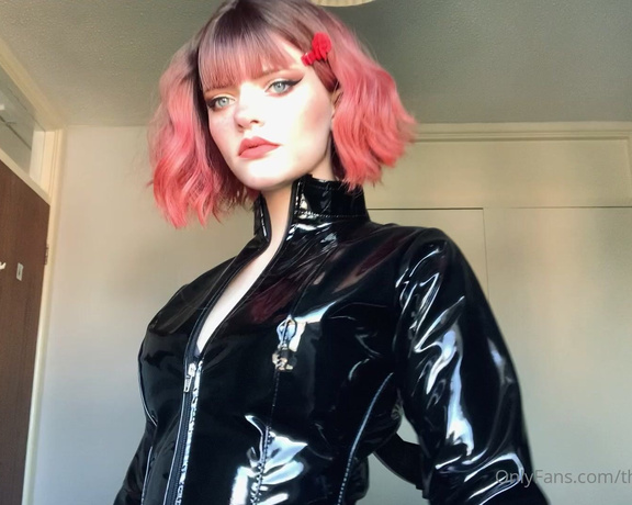 Misty silver aka Thecutestkittycat OnlyFans - I look like I’m straight out of blade runner in this shiny, squeaky, pvc dress~ 3