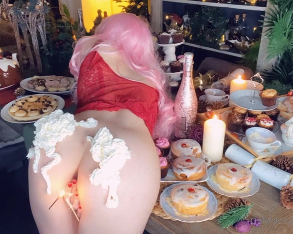 Belle Delphine aka Belledelphine OnlyFans - Dessert is served and yes, i did put a sparkler in my butthole ^ ^