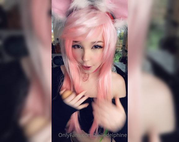 Belle Delphine aka Belledelphine OnlyFans - Me trying to get a good video of me dancing, idk why but i just thought id post them all here lmao 4