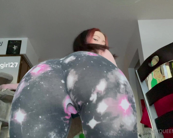 Queen_D aka Queen_egirl27 OnlyFans - I made another oil video this week just for you guys twerking in my space pants and then pouring