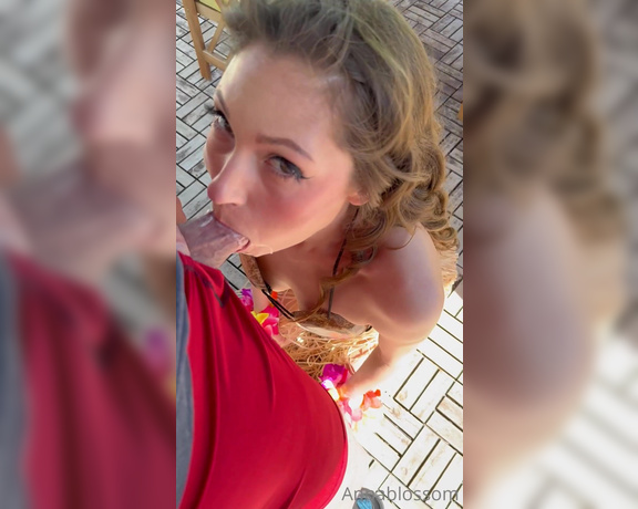 Anna Blossom aka Annablossom OnlyFans - Backyard island getaway BJ