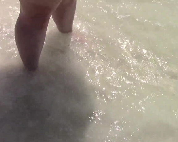 Bbwprincessmary Toes And Feet In The Sand And Water