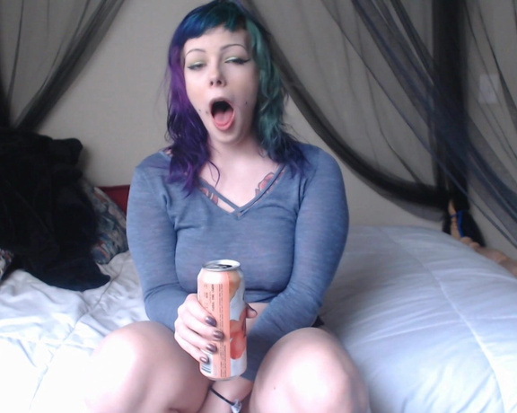 Damnedestcreature Chubby Alt Babe Burp Session